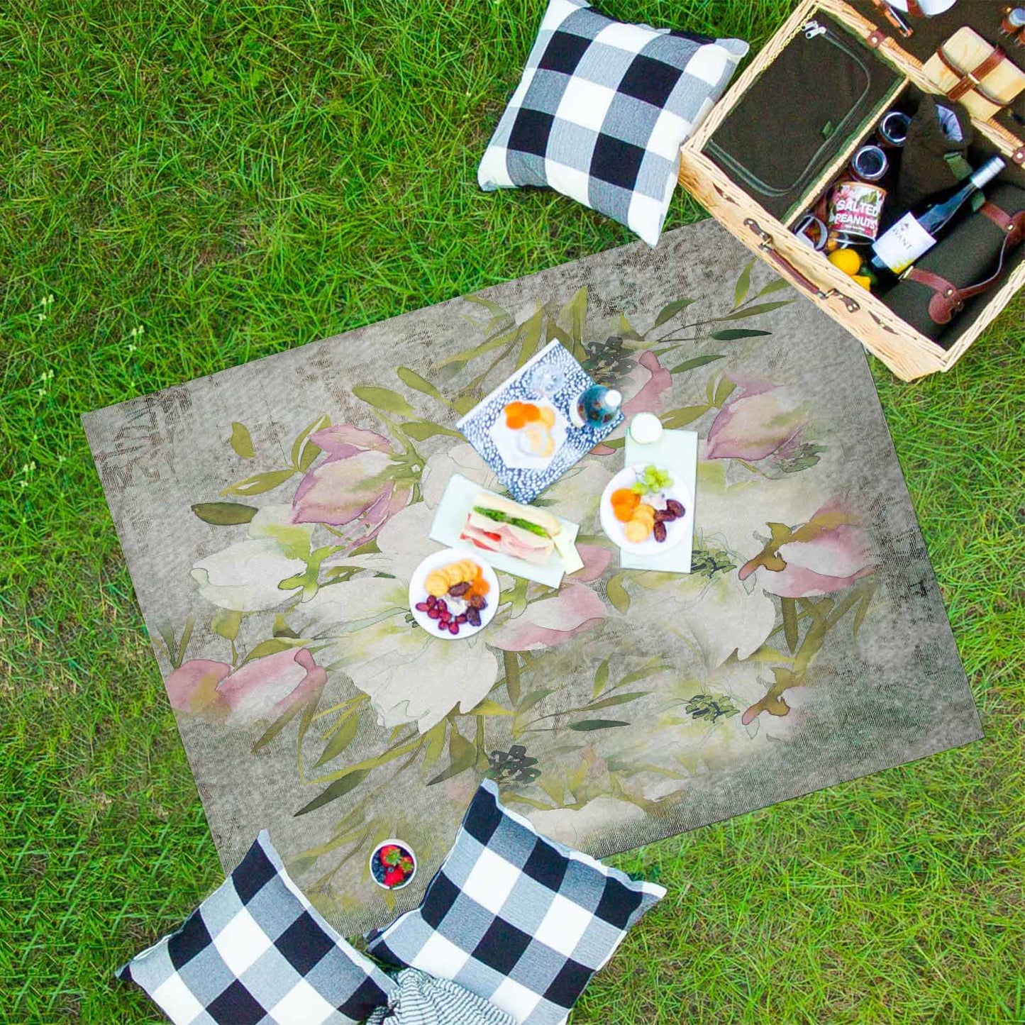 Vintage Floral waterproof picnic mat, 69 x 55in, Design 03