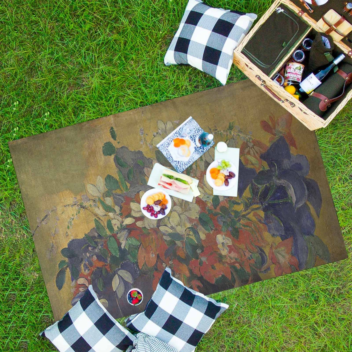 Vintage Floral waterproof picnic mat, 81 x 55in, Design 10