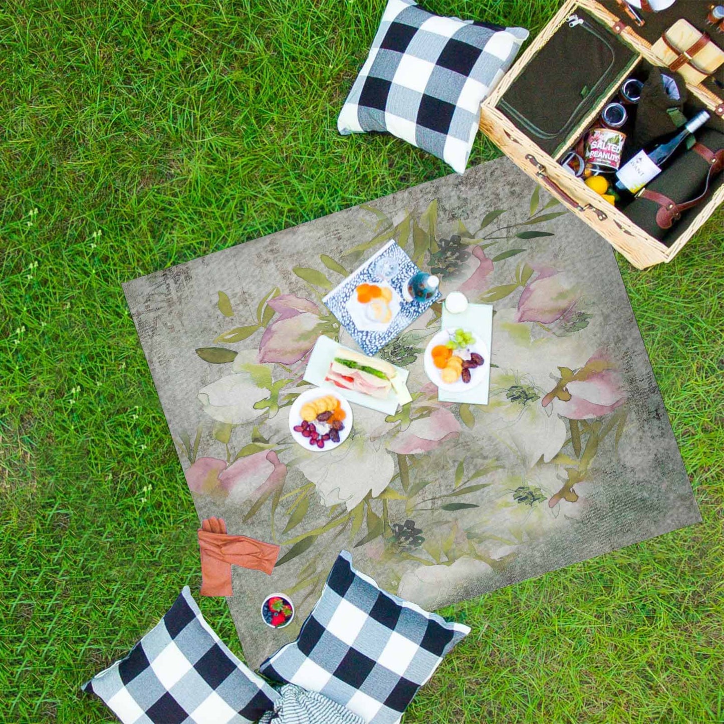 Vintage Floral waterproof picnic mat, 61 x 55in, Design 03