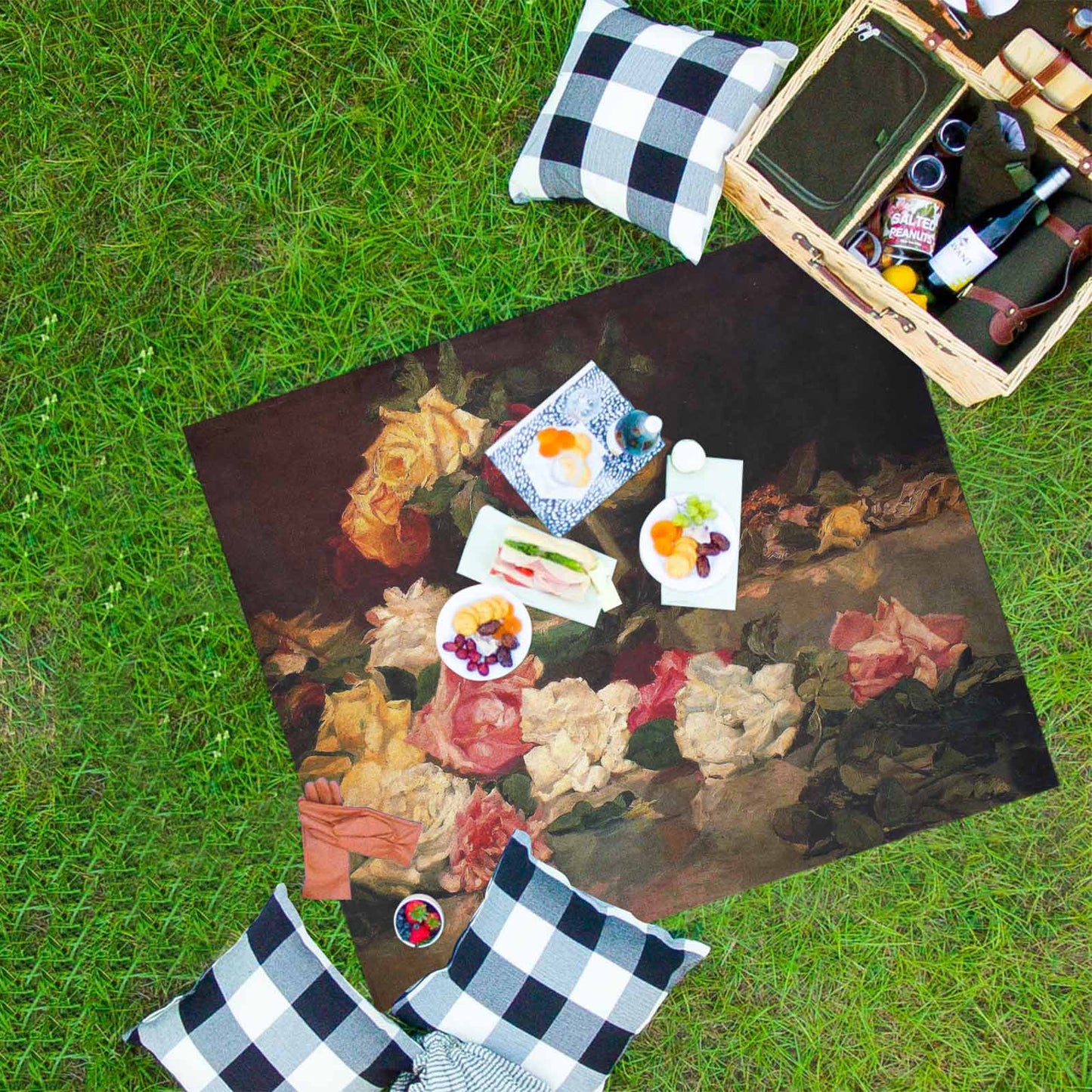 Vintage Floral waterproof picnic mat, 61 x 55in, Design 37